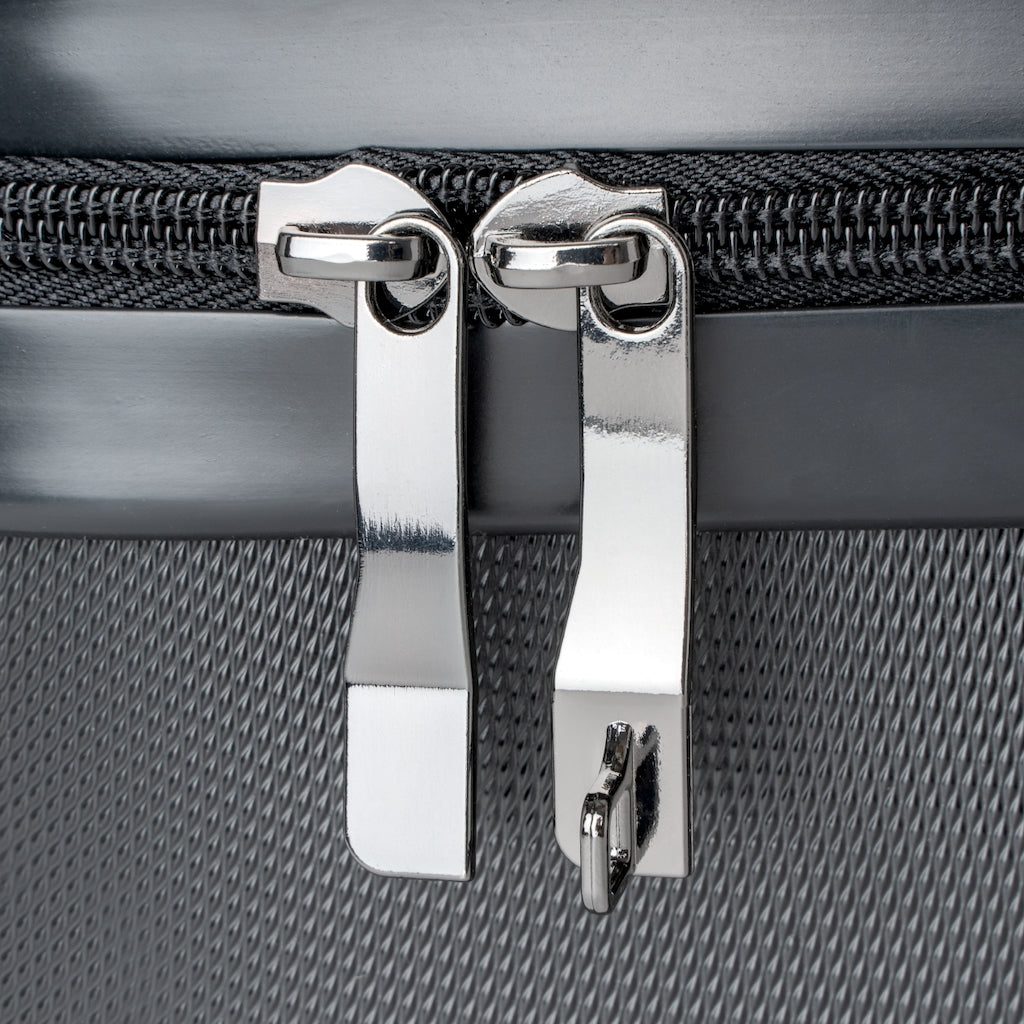 Black Elegance Cabin Suitcase